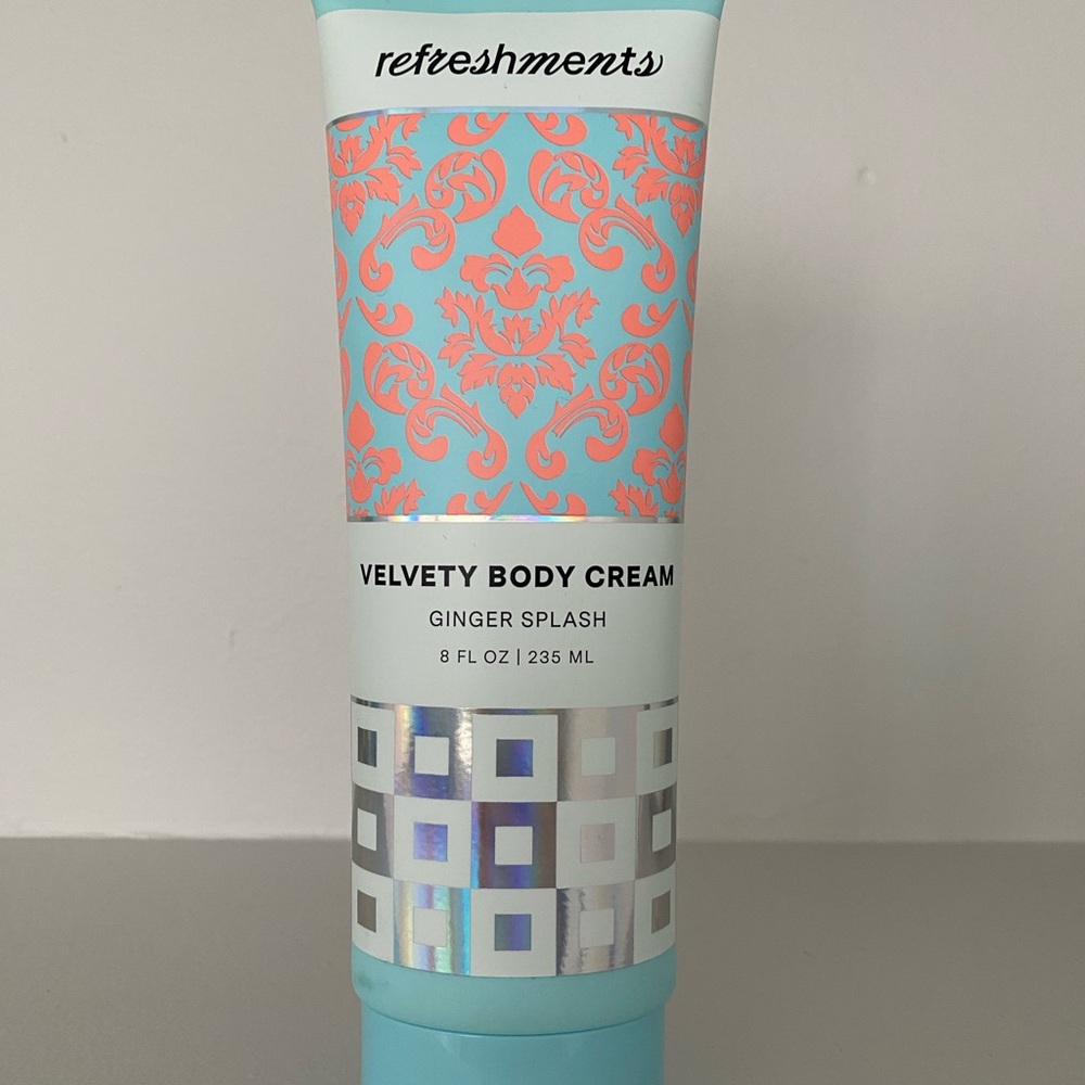 Refreshments Ginger Splash Velvety Body Cream - Blue and Silver